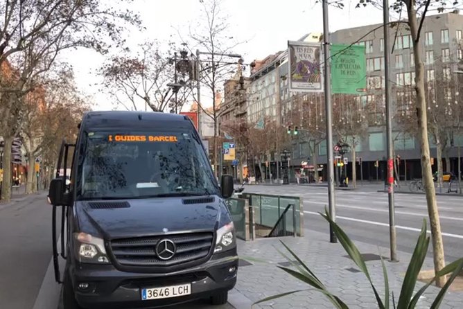 Private Transfer from Barcelona City to the Airport for a group up to 15 people - Key Things I’d Notice Fast