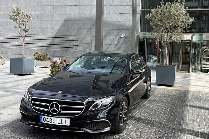 Private Transfer from Barcelona City to the Port (or vice versa) - Price and Value for Groups (Up to 7 People)