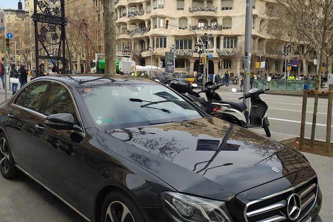 Private Transfer from Barcelona to the Port (or vice versa) - Who This Transfer Fits Best
