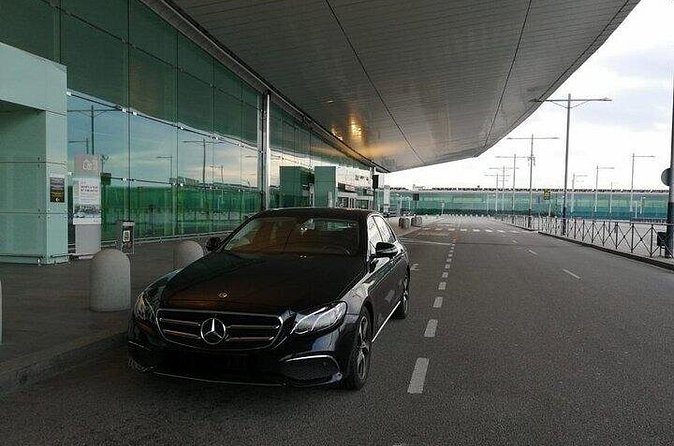 Private Transfer from Sitges to Barcelona Airport - When this transfer is the best fit