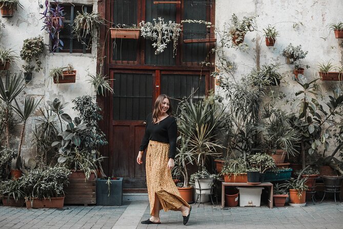 Private Vacation Photography Session with Local Photographer in Barcelona - Why this private Barcelona photo session feels different from selfies