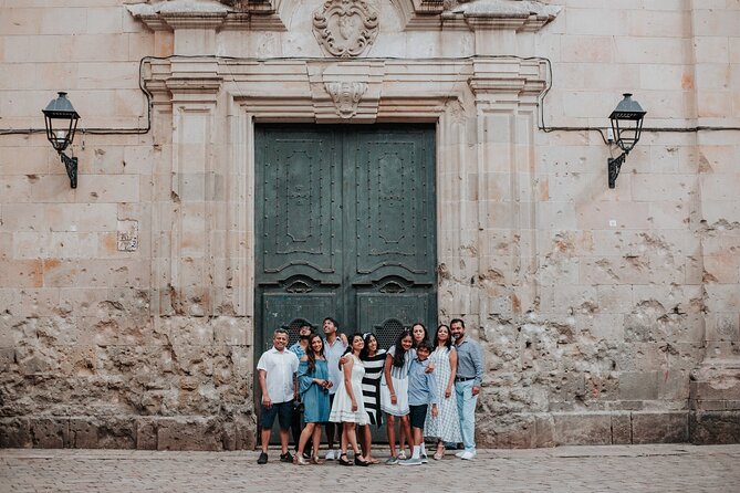 Private Vacation Photography Session with Local Photographer in Barcelona - How it works: Flytographer coordination plus a local photographer
