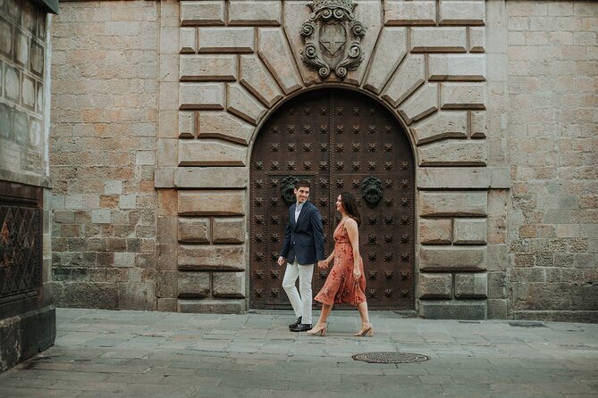 Private Vacation Photography Session with Local Photographer in Barcelona - Practical tips that make the hour work (and keep it fun)