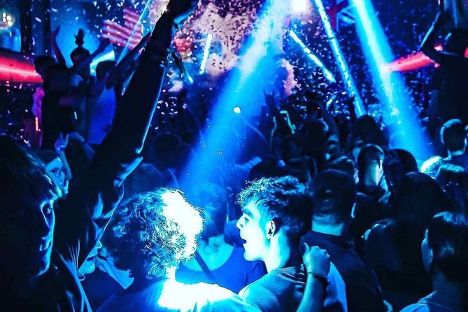 Pub Crawl Barcelona by EVOLVE The BEST night experience - Group size and safety: good for solo nights, still keep your head