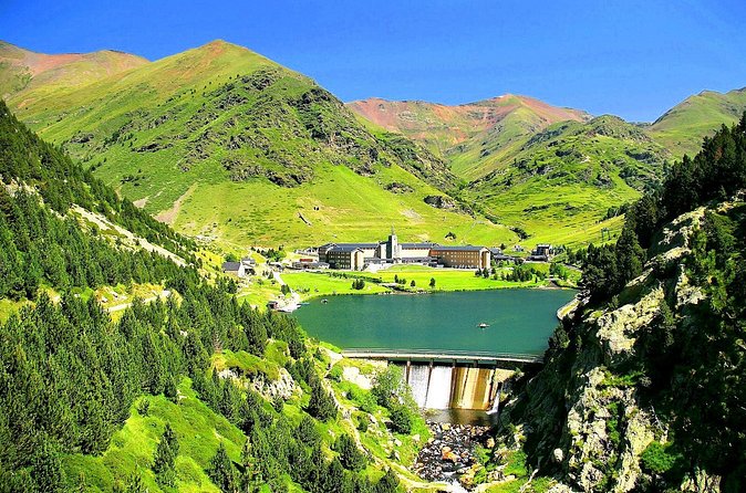 Pyrenees Private Tour from Barcelona with Easy Hike & Cogwheel Train - How the price makes sense for a private guided mountain day