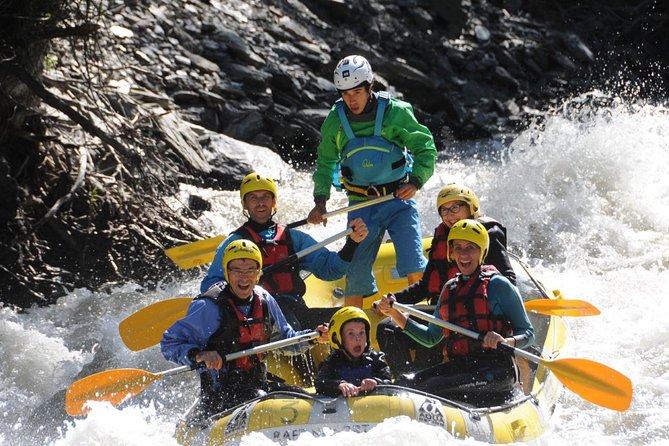 Rafting Llavorsi-Sort, 18km, 9.30 am - Entering Catalan whitewater: what the Llavorsí to Sort trip really is