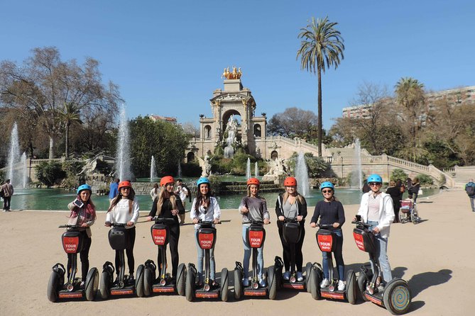 Sagrada Familia - 2H Segway Tour - Parc de la Ciutadella: Green Breaks and a Classic Fountain Moment
