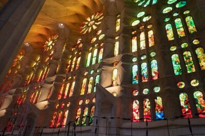 Sagrada Familia and Guell Park Private Tour - Sagrada Família: Skipping Lines and Getting the Facade and Light Story
