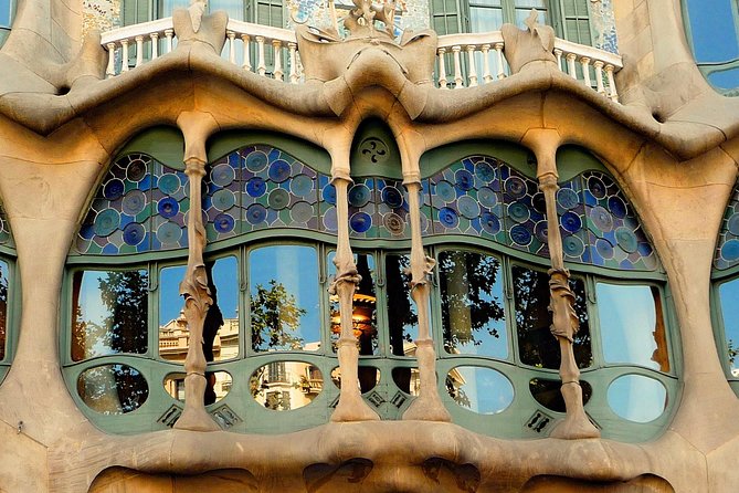 Sagrada Familia and Old Town Private Tour with Hotel Pick-up - Who This Tour Suits Best (and Who Might Prefer Something Else)