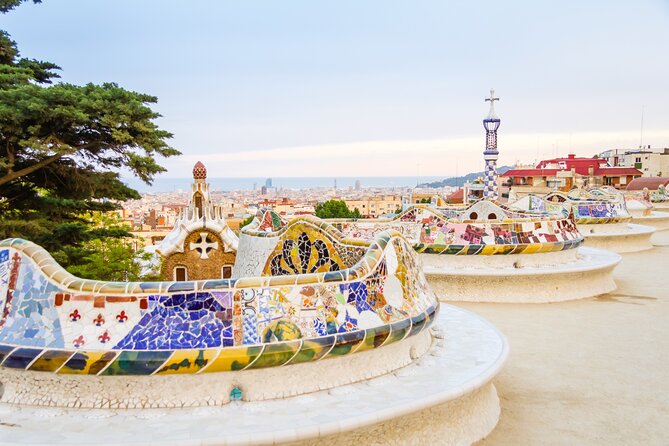 Sagrada Familia and Park Guell Guided Tour with Transport - Key things you’ll notice on this tour