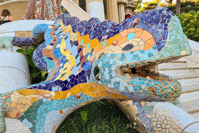Sagrada Familia and Park Guell Guided Tour with Transport - Why Park Güell + Sagrada Família in one go makes sense