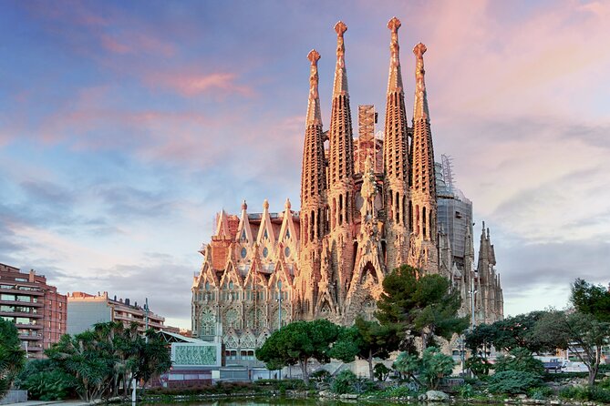 Sagrada Familia Closing Time Tour with Rooftop Views - Price and what you’re really paying for ($130.97)