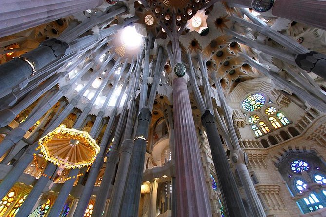 Sagrada Familia Evening Private Tour with Expert Guide - Should you book this tour?