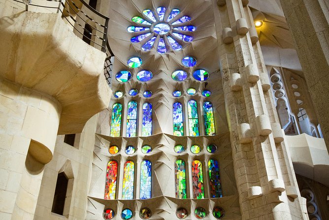 Sagrada Familia Express Private Guided Tour - Who This Works Best For: Families, Faith-Inclined Visitors, and Slow Walkers