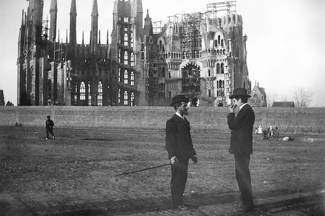 Sagrada Familia Exterior Free Tour: Stories, Secrets & Symbolism - The Guides: Why Names Like Henrietta, Yannis, and Onno Keep Coming Up