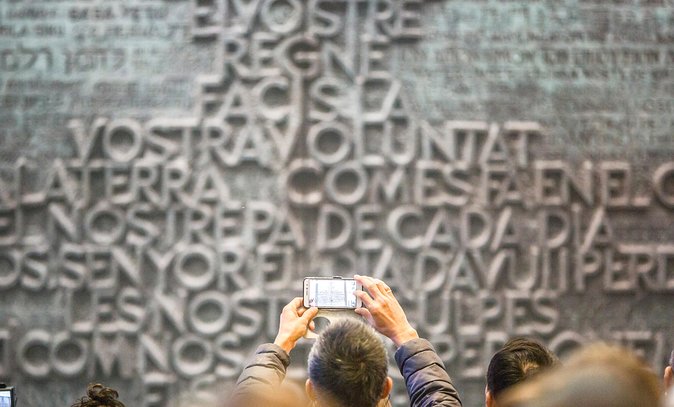 Sagrada Familia Fast Track Guided Tour - What Makes the Tour Feel Smooth (or Not): Audio, Pace, and Guides