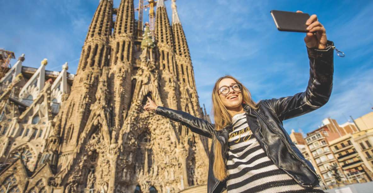 Sagrada Familia & Gaudi Guided Tour Private or Small Groups - Key things to know before you go