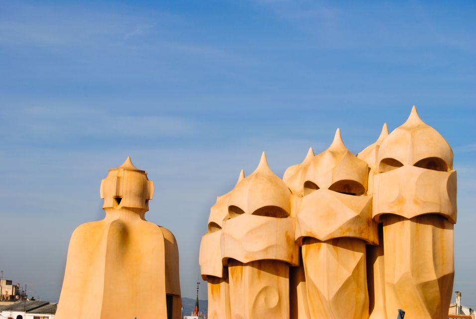 Sagrada Familia & Gaudi Guided Tour Private or Small Groups - Passeig de Gràcia: Casa Batlló and Casa Milà exterior viewing (and what you should know)