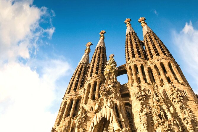 Sagrada Familia : Guided tour inside Skip the line! - Apse Focus: Where the Tour Gets More Spiritual