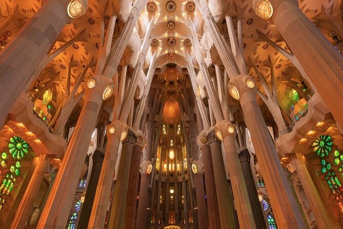 Sagrada Familia : Guided tour inside Skip the line! - Price and Value: Paying for Time Saved and Meaning Added