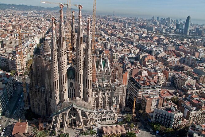 Sagrada Familia Guided Tour & Skip the Line Ticket in Barcelona - The 90-Minute Flow Inside the Basilica