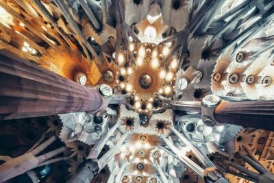 Sagrada Familia Guided Tour & Skip the Line Ticket in Barcelona - What’s Included: Priority Ticket, Headsets, and an Official Guide