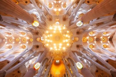 Sagrada Familia guided Tour with a German-Speaking Guide - Entering Sagrada Familia: the interior details your eyes need help spotting