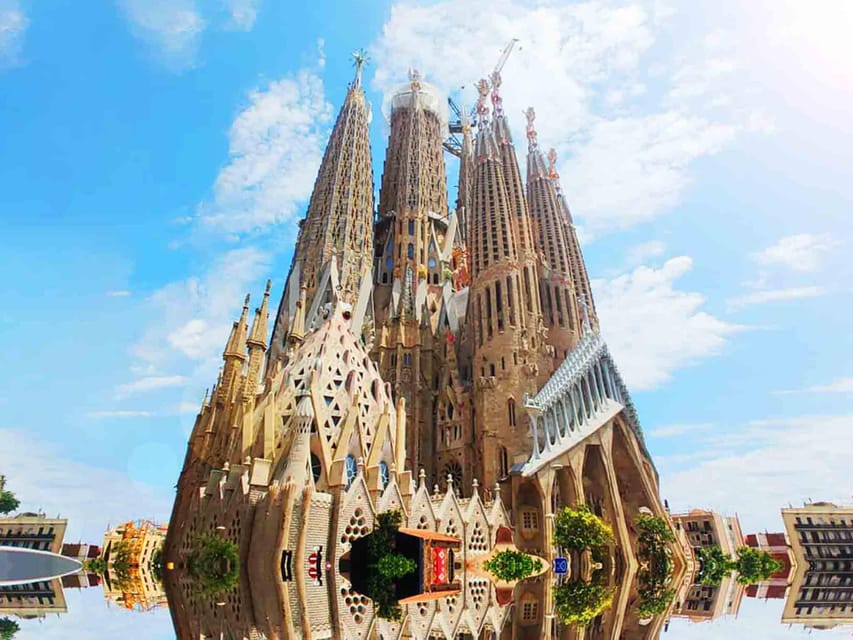 Sagrada Familia Guided Tour with Skip-the-Line Entry Ticket - How the free time works at the end