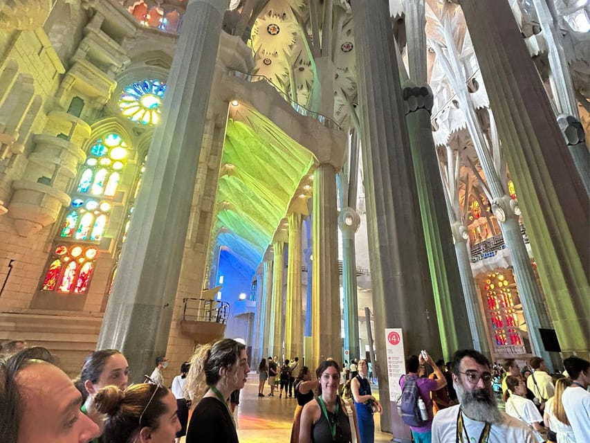 Sagrada Familia Guided Tour with Skip-the-Line Entry Ticket - Why Sagrada Familia’s light-and-shadow story matters