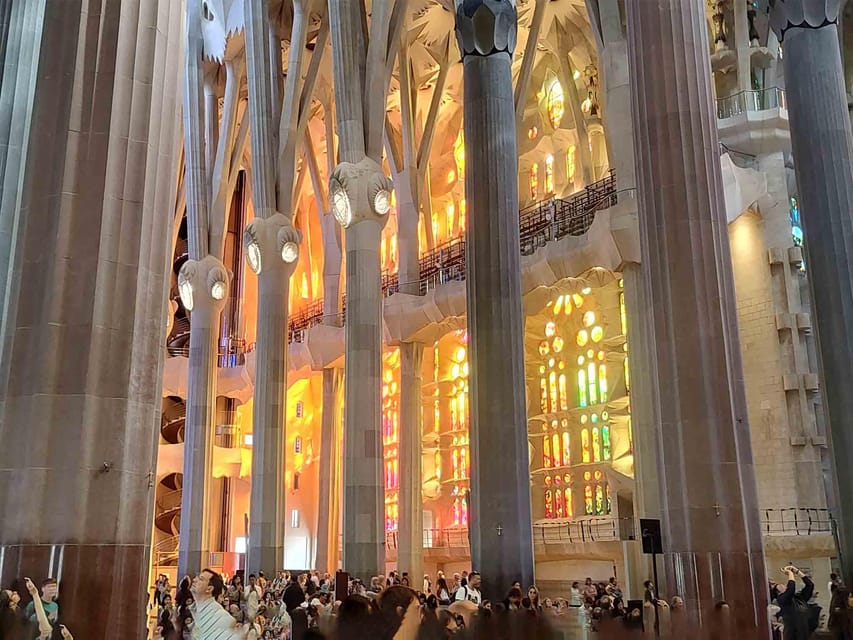 Sagrada Familia Guided Tour with Skip-the-Line Entry Ticket - Nativity façade stop: first meanings before you walk through