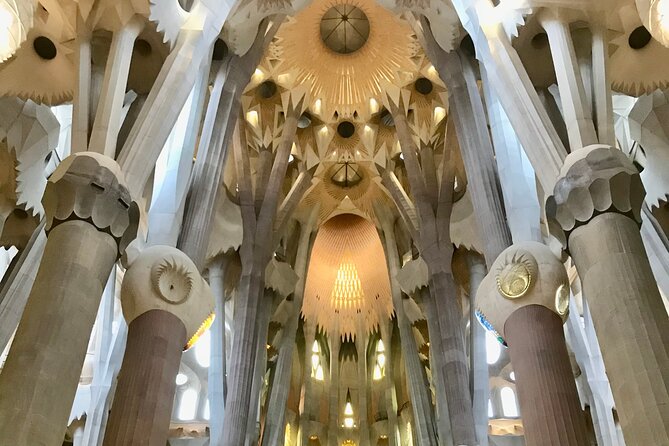 Sagrada Familia & La Pedrera Small Group Tour with Cava Tasting - Sagrada Família with skip-the-line entry: what you’ll notice first