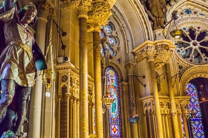 Sagrada Familia & Montserrat Private Tour with Hotel pick-up - Sagrada Familia with a guide: when timing is more than convenience