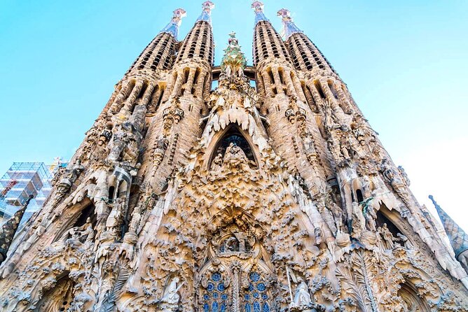 Sagrada Familia & Park Güell Optional: Small Group Tour - Sagrada Família in about one hour: what you can realistically see