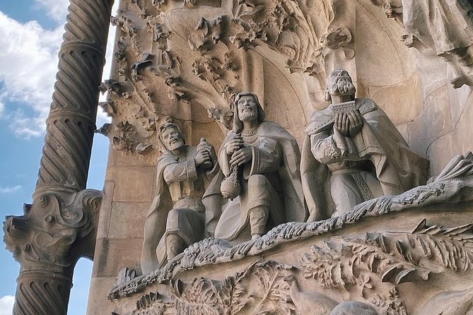 Sagrada Familia Private Tour with Expert Guide - Meeting Point: Where You Start and Why Early Arrival Helps