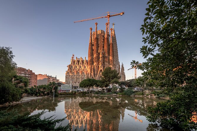 Sagrada Familia Private Tour with Priority Entrance - Price and Value: Is $162.92 Per Person Worth It?
