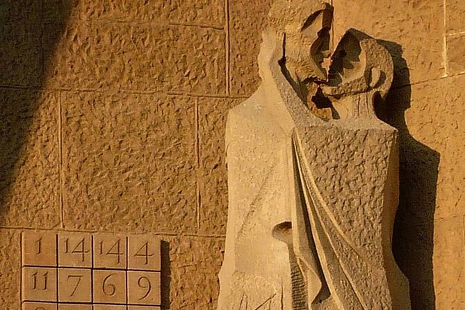 Sagrada Familia Private Tour with Priority Entrance - Timing Tips: Lighting, Stained Glass, and When to Feel the Magic