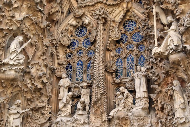 Sagrada Familia Skip-the-Line Private Tour with Guide - Who this private tour fits best (and who might skip it)