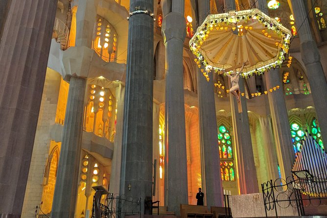 Sagrada Familia Skip-the-Line Private Tour with Guide - Meeting point and flow: how to plan your arrival without stress