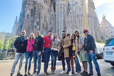 Sagrada Familia: The Golden Hour with Skip the line Tickets - Skip-The-Line Entry and a Small Group That Actually Works