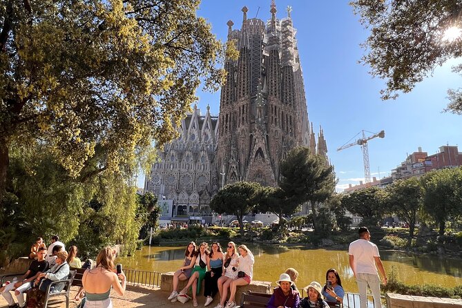 Sagrada Familia Tour with Express Entry and Local Guide - What happens after: use your remaining time well