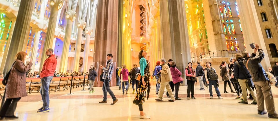 Sagrada Familia with Official Guide & Fast-Track Entry - Key highlights to watch for