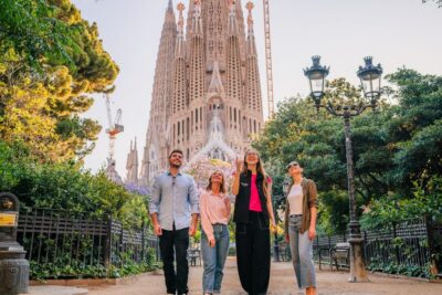 Sagrada Familia with Official Guide & Fast-Track Entry - Getting oriented at the meeting point (Entrance A, gift shop area)
