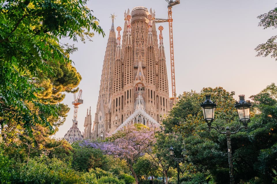 Sagrada Familia with Official Guide & Fast-Track Entry - What guides bring to the experience (Marco, Adriano, Anna Maria)