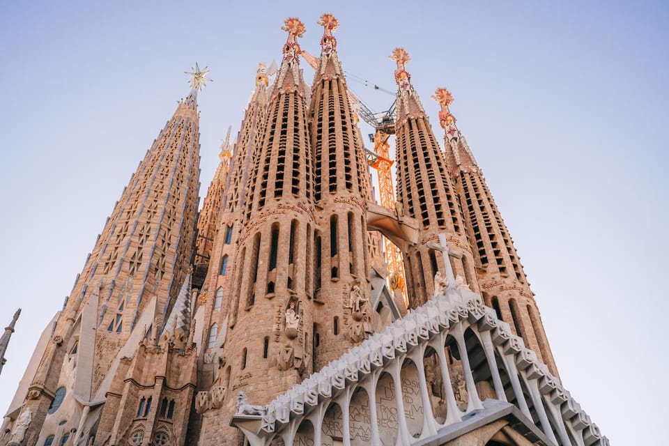 Sagrada Familia with Official Guide & Fast-Track Entry - The walking portion: how brisk it can feel