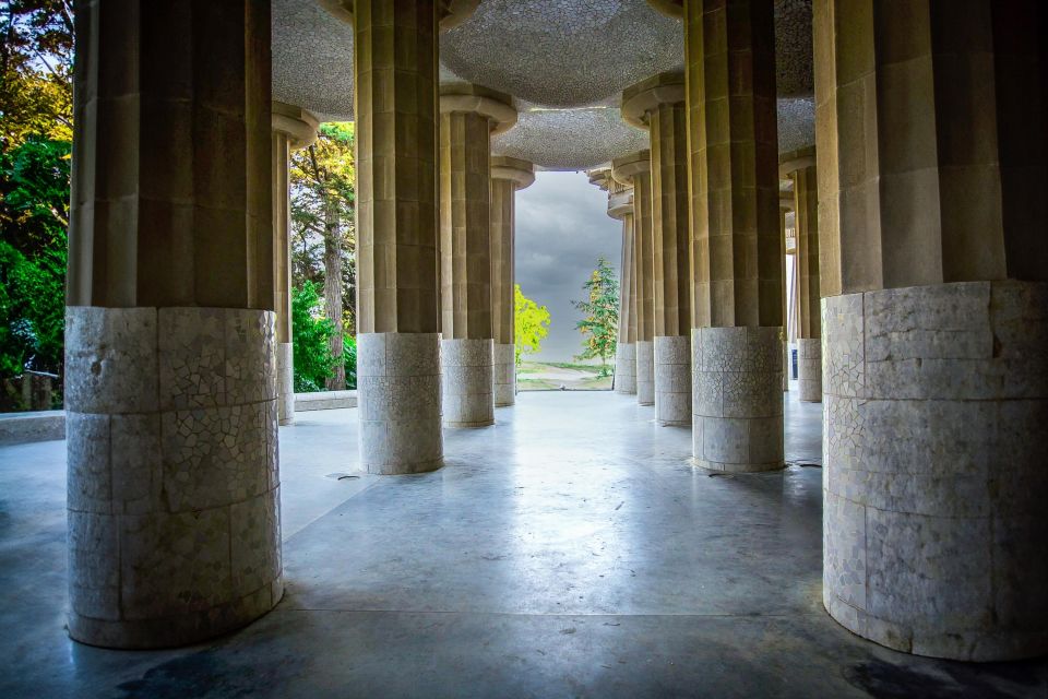 Sailing Experience, Sagrada Familia & Park Guell - Sagrada Familia: skip the line and understand the design