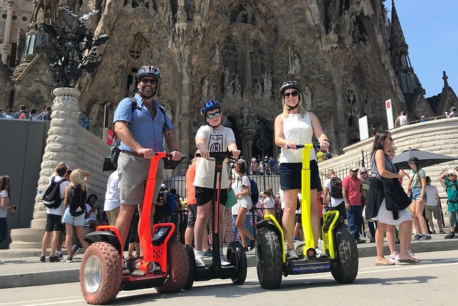 Segway Tour to Sagrada Familia views - Parc de la Ciutadella and the Fountain Stop: A Park Intermission on Wheels