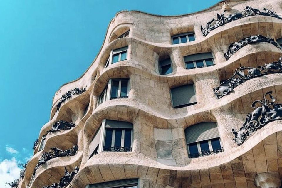 Semi-Private Barcelona Gothic, Parc Guell & Sagrada Familia - Comfort, guides, and the small-group advantage