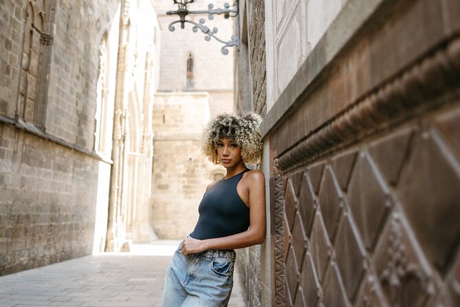 Shine in the Streets of Barcelona: cinematic & candid photos - Catedral de Barcelona: the first “wow” shots without overthinking it