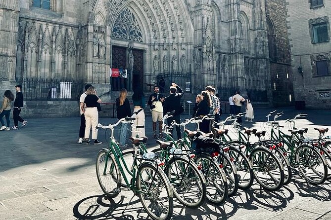 Sightseeing by Bike & Photo Shooting - Stops 6 and 7: Sagrada Família and Casa Pia Battló (But Not the Tickets)
