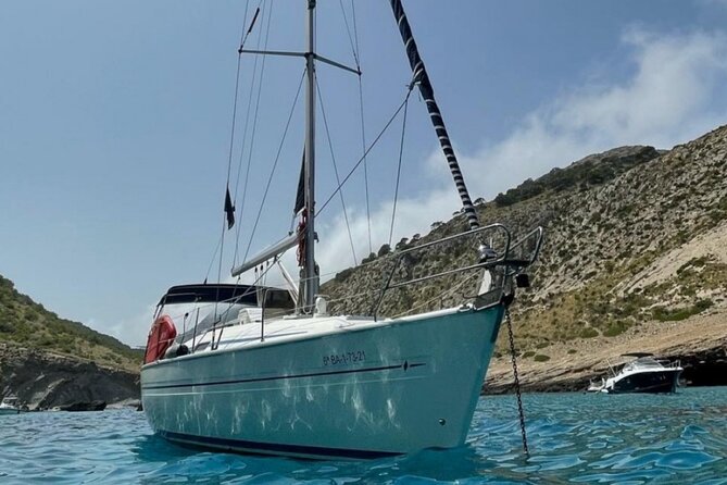 Sitges sailing, walking and winery tour - How the guide style can shape the experience